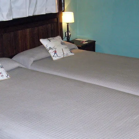 Hotel De 4*
