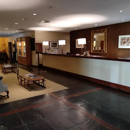 Hotel De 4*